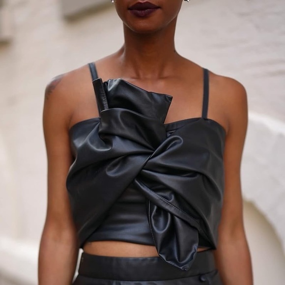 THE DROP Black Faux Leather Bow Front - Picture 1 of 11